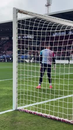 Cover for Cagliari-Como, i portieri si preparano